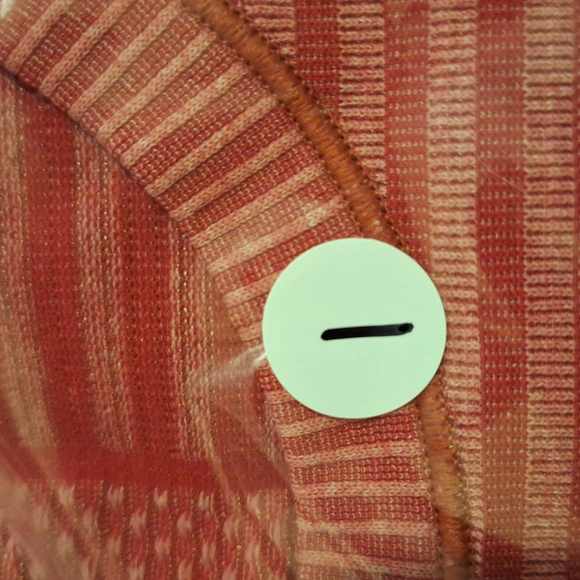 Lululemon Blouse - Picture 7 of 7